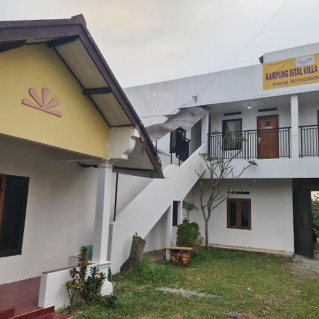 Kampung Istal Villa Pamijahan Bogor Ngoại thất bức ảnh