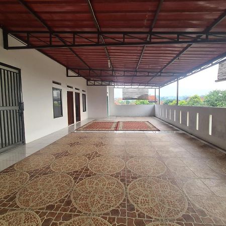 Kampung Istal Villa Pamijahan Bogor Ngoại thất bức ảnh