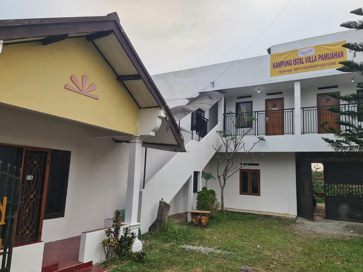Kampung Istal Villa Pamijahan Bogor Ngoại thất bức ảnh