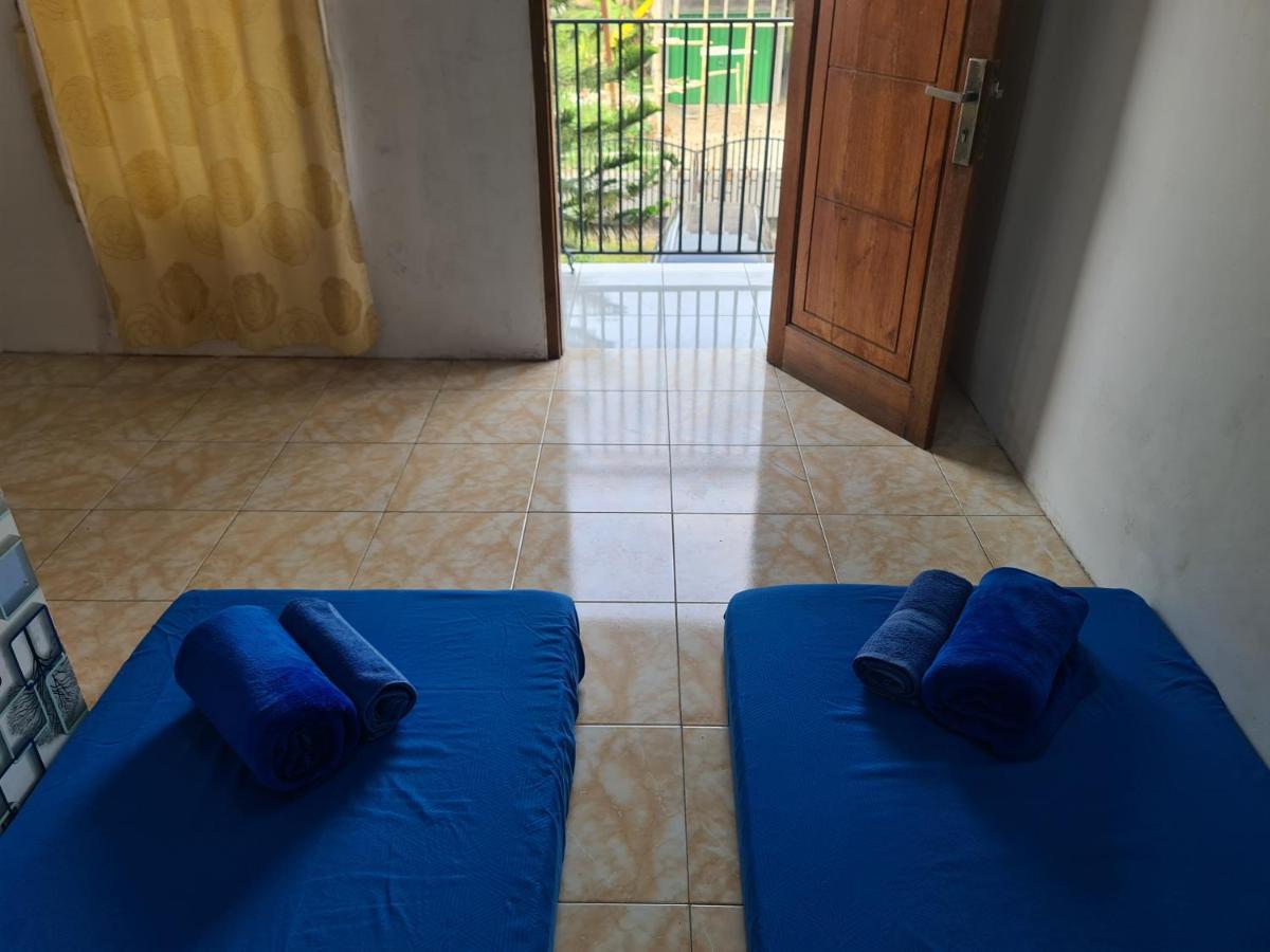 Kampung Istal Villa Pamijahan Bogor Ngoại thất bức ảnh